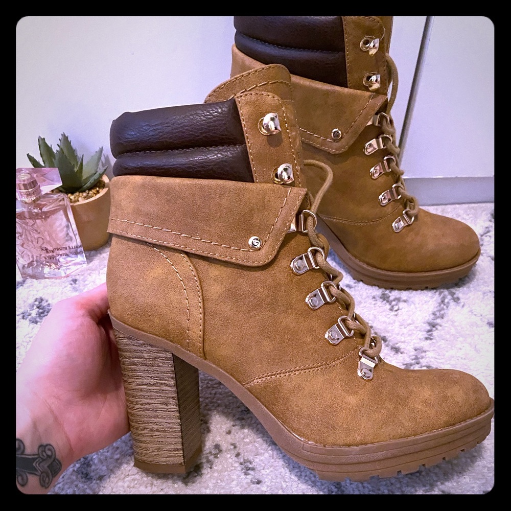 Ankle boot heals